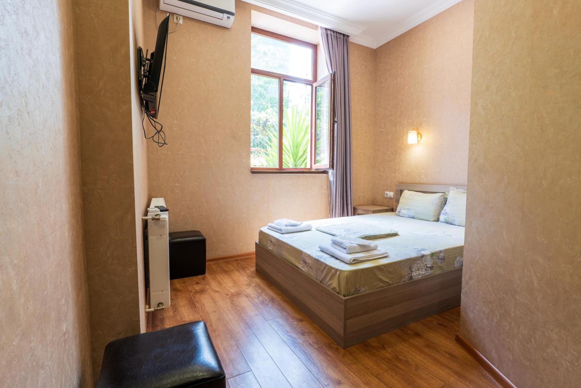 Hotel A&K Tbilissi Extérieur photo
